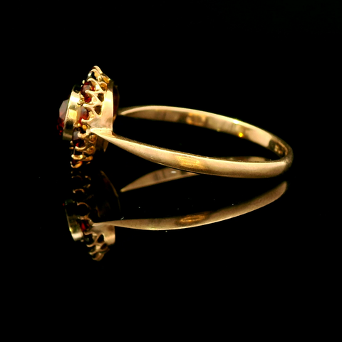 Victorian .65ct. Garnet Antique Engagement - Fashion Ring Yellow Gold - J43212