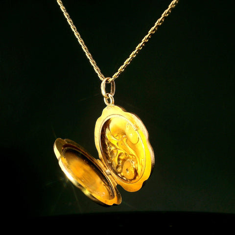 Art Nouveau Antique Locket Yellow Gold - J43273