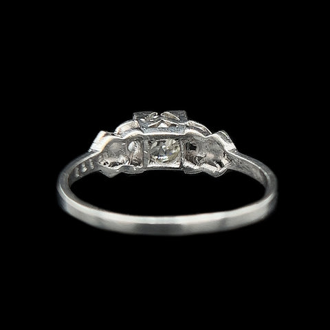 Art Deco .35ct. Diamond Antique Engagement - Fashion Ring Platinum - J37209