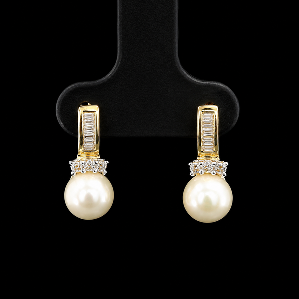 6.5mm Cultured Pearl & Diamond Estate Earrings Yellow Gold - J44061