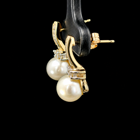 6.5mm Cultured Pearl & Diamond Estate Earrings Yellow Gold - J44061